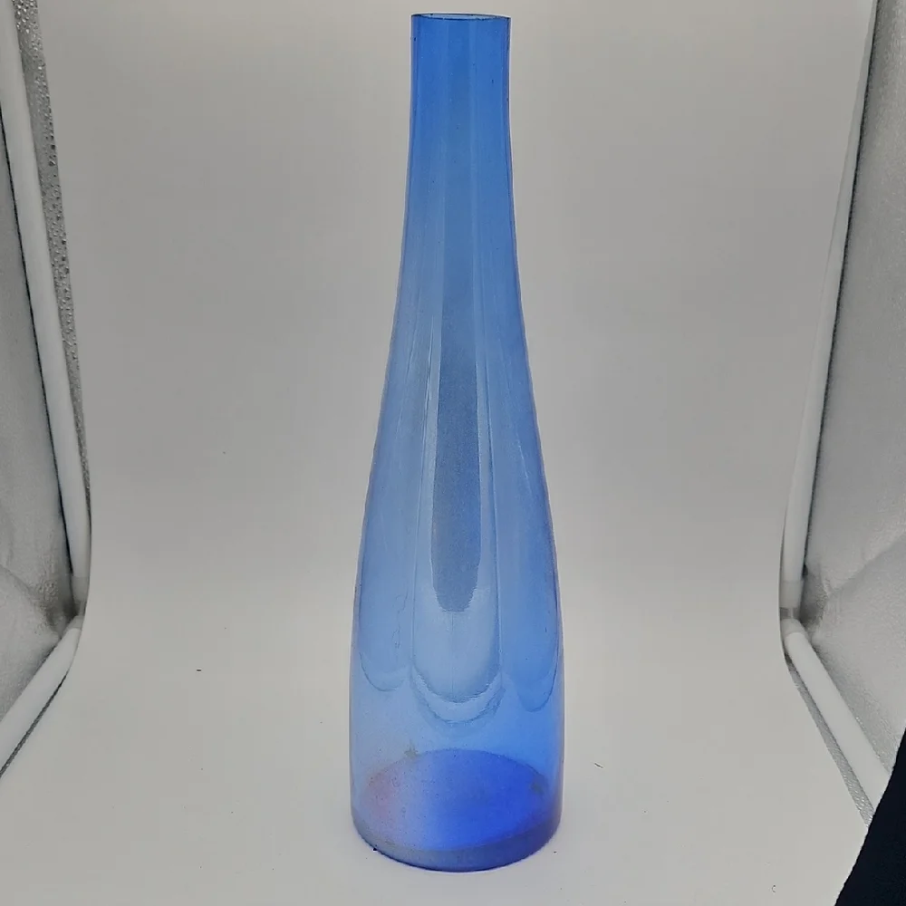 Elegant Blue Glass Vase